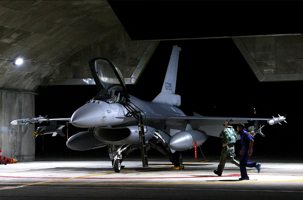 Taiwan menerima dua jet tempur F-16V Block 70 pertama dari Amerika Serikat untuk memperkuat armada pertahanan udara. Simak informasi selengkapnya. Dok: Istimewa.