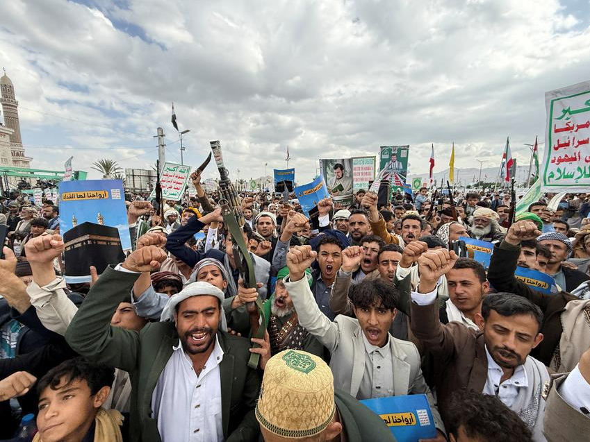 Arab Saudi merencanakan serangan militer besar-besaran bersama pasukan Yaman untuk mengamankan Selat Bab el-Mandeb dari Houthi. Dok: Istimewa.