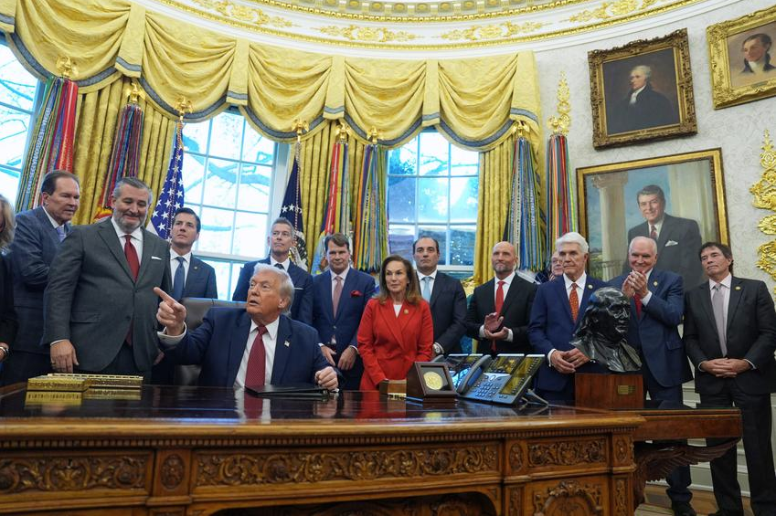 Organisasi lingkungan menggugat pemerintahan Donald Trump atas keputusan memangkas standar efisiensi bahan bakar kendaraan CAFE. Dok: Istimewa.