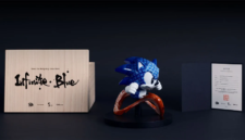 SEGA dan YOYOYO merilis patung porselen Arita Sonic Infinite Blue edisi terbatas 50 unit seharga Rp 112,5 juta untuk ulang tahun ke-35. Dok: Istimewa.