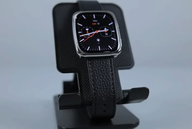 Amazfit merilis smartwatch Active 2 Square Premium Edition berbekal bodi stainless steel, layar Sapphire Glass, dan baterai 10 hari. Dok: Istimewa.
