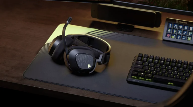Corsair resmi meluncurkan headset gaming HS80 v2 MAX Wireless dengan driver 50 mm baru, audio Dolby Atmos, dan baterai hingga 110 jam. Dok: Istimewa.