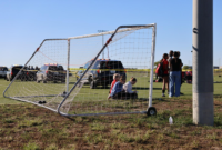 Truk pikap menerobos lapangan sepak bola di Wichita Kansas hingga menewaskan dua orang. Kepolisian melepaskan pengemudi tanpa dakwaan. Dok: Istimewa.