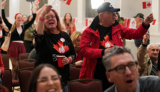 Warga Alberta memilih tetap bersatu dengan Kanada dalam referendum perpisahan. Simak hasil perhitungan suara dan tanggapan PM Mark Carney. Dok: Istimewa.