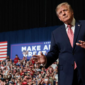 Donald Trump menggelar kampanye di Kansas dan memanfaatkan isu kerusuhan Prancis demi memenangkan Senator Roger Marshall pada Pemilu Sela AS. Dok: Istimewa.