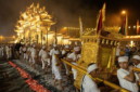 Festival Sembilan Dewa Kaisar berlangsung meriah di Asia Tenggara. Simak keunikan tradisi jalan bara api dan pola makan vegetarian. Dok: Istimewa.