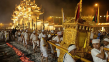 Festival Sembilan Dewa Kaisar berlangsung meriah di Asia Tenggara. Simak keunikan tradisi jalan bara api dan pola makan vegetarian. Dok: Istimewa.