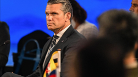 Menhan AS Pete Hegseth memecat perencana militer utama Pentagon Letjen Brett Sylvia. Simak kaitannya dengan rencana serangan. Dok: Istimewa.