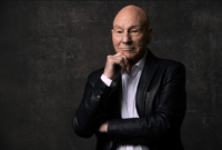 Aktor legendaris Sir Patrick Stewart meninggal dunia pada usia 86 tahun. Simak riwayat karier pemeran Kapten Picard dan Profesor X tersebut. Dok: Istimewa.