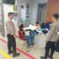 Seorang anak mendatangi Polsek Pontianak Barat untuk meminta pertolongan bagi ibunya yang diduga menjadi korban KDRT. (Posnews/Humas Polri)


