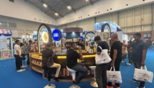 Sila Tea, Kopi Bajawa, Suwe Ora Jamu, dan Pipiltin Cokelat memperkenalkan produk minuman lokal di Island Specialty Pangan Nusa Expo 2026. (Posnews/Kemendag)