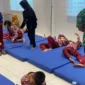 Siswa SDN 060870 Medan mendapatkan penanganan medis di RS Imelda setelah mengalami mual dan muntah usai menyantap menu MBG.

