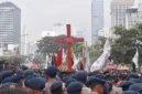 Suasana aksi demonstrasi di ruang publik yang menyoroti pentingnya menjaga kesucian simbol agama. (Ist)