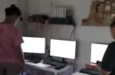 TNI AD mengamankan rumah yang diduga menjadi markas judi online di KPAD Cijantung. (Posnews/Instagram)
