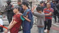 Tim gabungan Polda Metro Jaya, Bareskrim Polri, BNNP DKI, TNI, dan Satpol PP menggerebek Kampung Boncos, Jakarta Barat, pada 12 Oktober 2026. (Posnews/Ist)