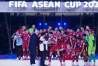 Timnas Indonesia mengangkat trofi FIFA ASEAN Cup 2026 setelah mengalahkan Thailand.

