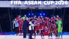 Timnas Indonesia mengangkat trofi FIFA ASEAN Cup 2026 setelah mengalahkan Thailand.
