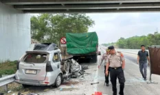 Enam Orang Tewas dalam Kecelakaan Avanza dan Fuso di Tol Terpeka