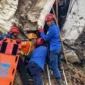 Truk boks yang terlibat kecelakaan maut dengan dua sepeda motor di turunan Slumut, Pakis, Kabupaten Magelang. (Posnews/Basarnas)

