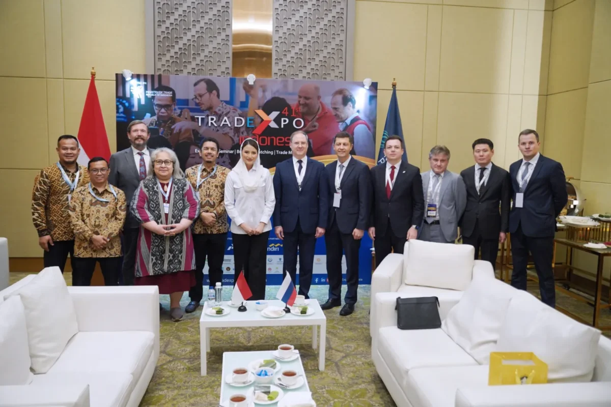 Wamendag Dyah Roro Esti Widya Putri dalam pertemuan bilateral dengan mitra dagang di TEI ke-41 tahun 2026. (Posnews/Kemendag)
